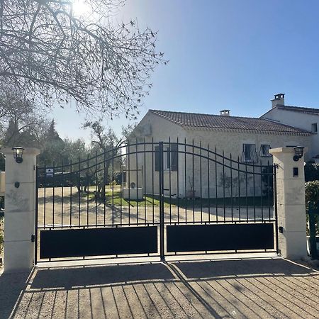 Bed and Breakfast Arles Campagne Location "La Campagn'Arles" Экстерьер фото